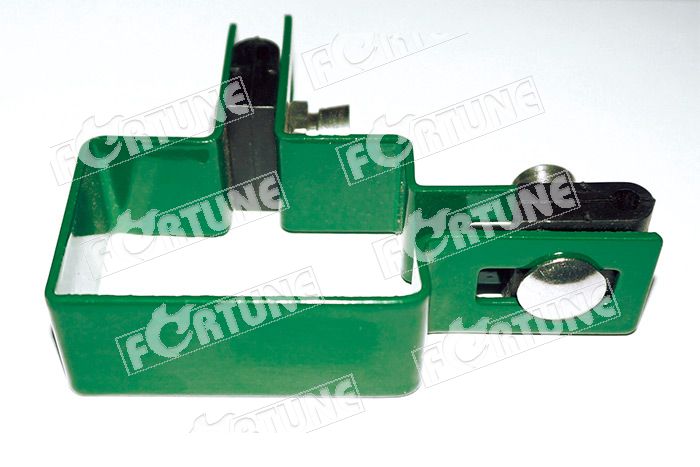 61211-Clamp For Corner Post-Steel