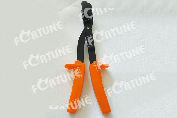 61011-CORRECTION Plier